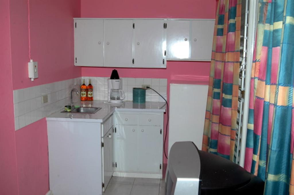 Our Past Time Hotel Negril Room photo