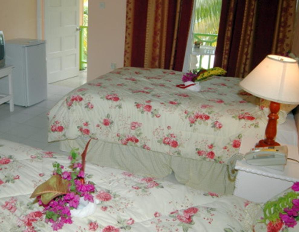 Our Past Time Hotel Negril Room photo