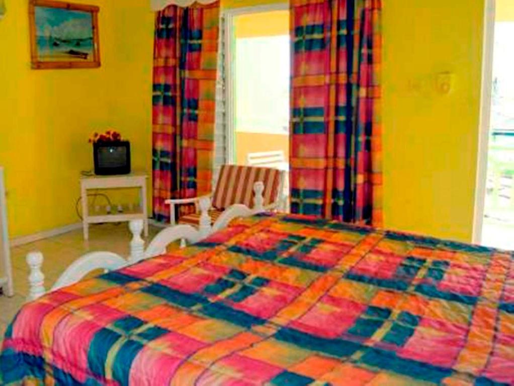 Our Past Time Hotel Negril Room photo