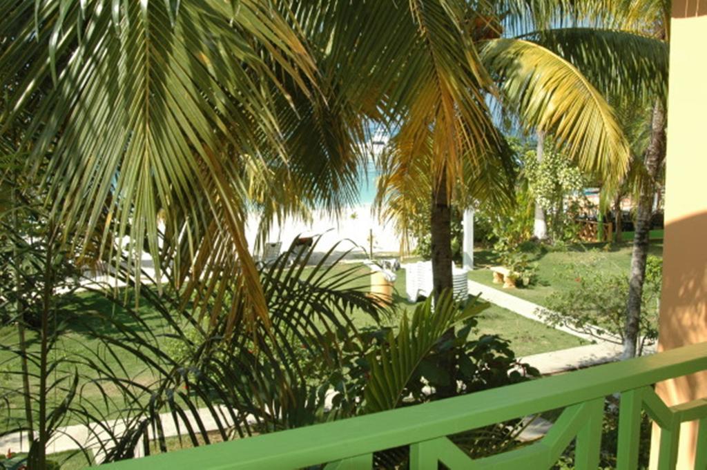 Our Past Time Hotel Negril Exterior photo